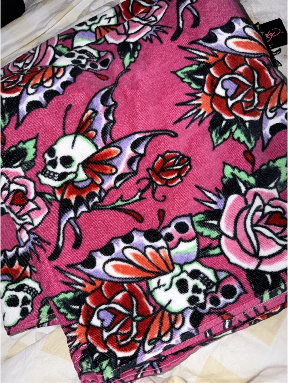 Ed Hardy2 Bath & 2Hand Towel Set Pink Skull Wings Flowers NWT